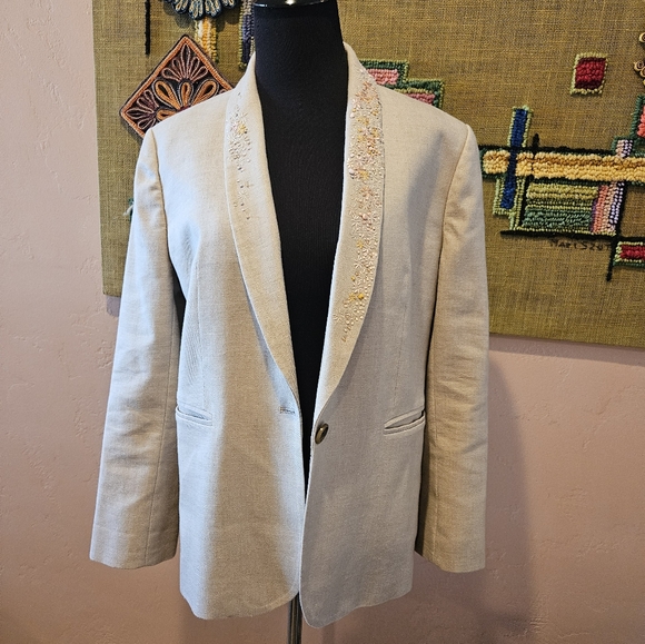 J. CREW Linen Blazer With Floral Lapel Details - Picture 9 of 12